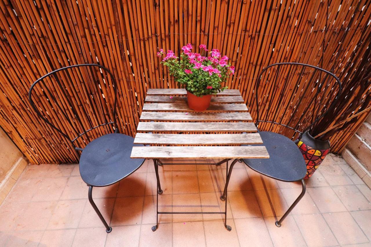 Efate Rooms บาร์เซโลนา ภายนอก รูปภาพ